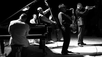 История джаза в 10 джазовых стандартах