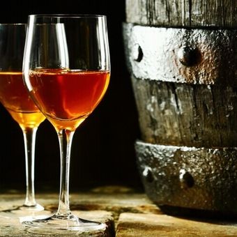 Крепленые вина: разбираемся в хересе и порто