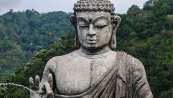 Буддизм: религия о том, как перестать страдать